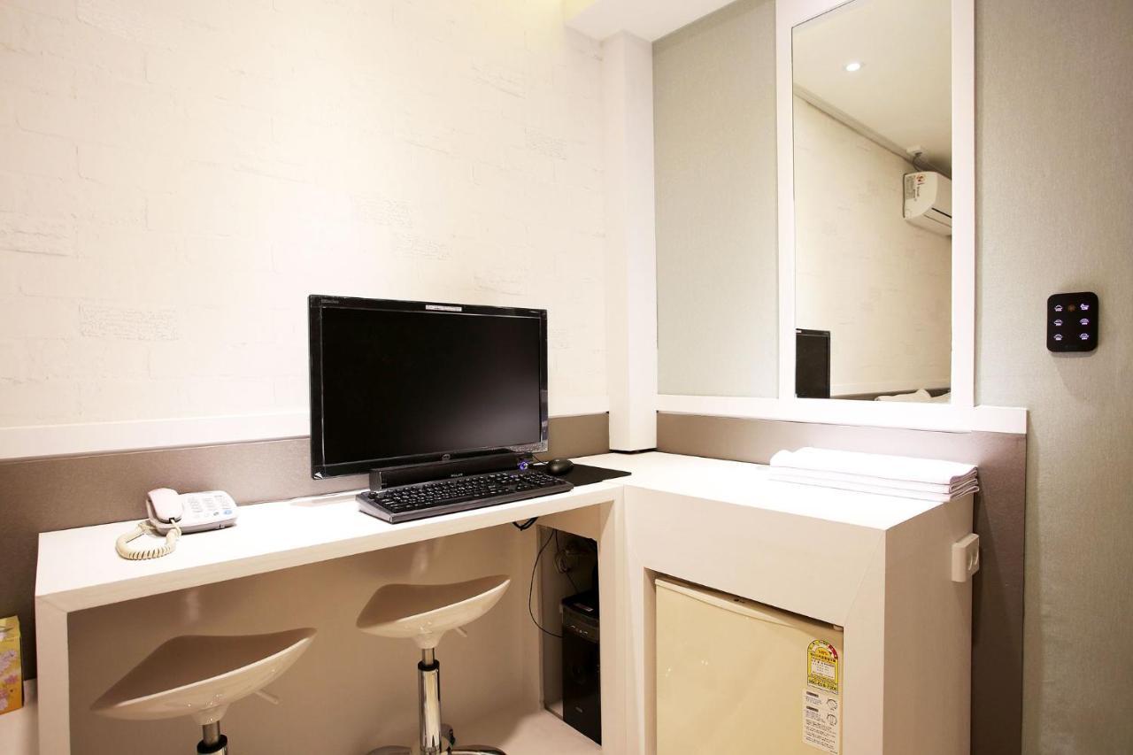 Shine Hotel Seoul Bagian luar foto
