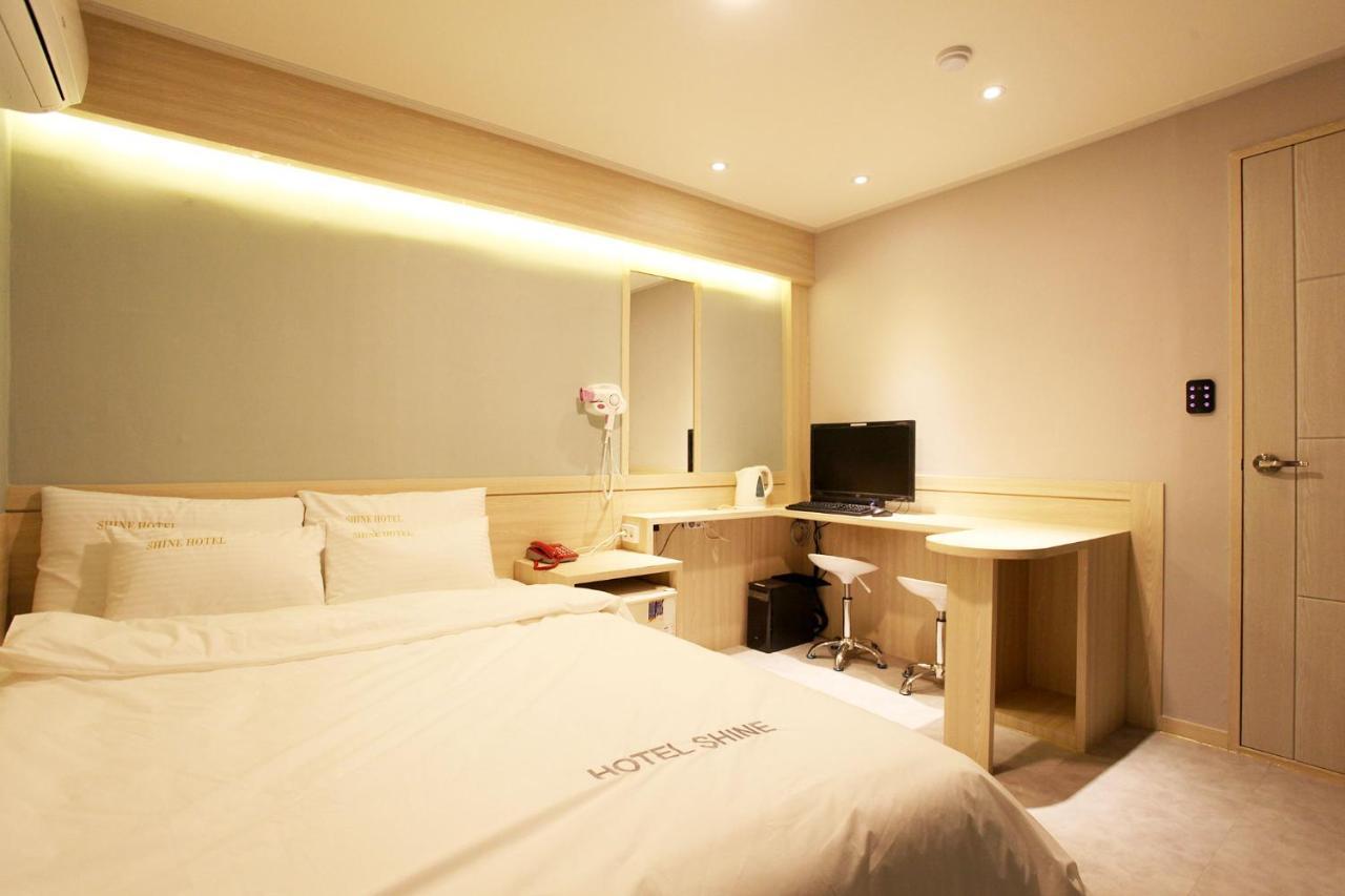 Shine Hotel Seoul Bagian luar foto