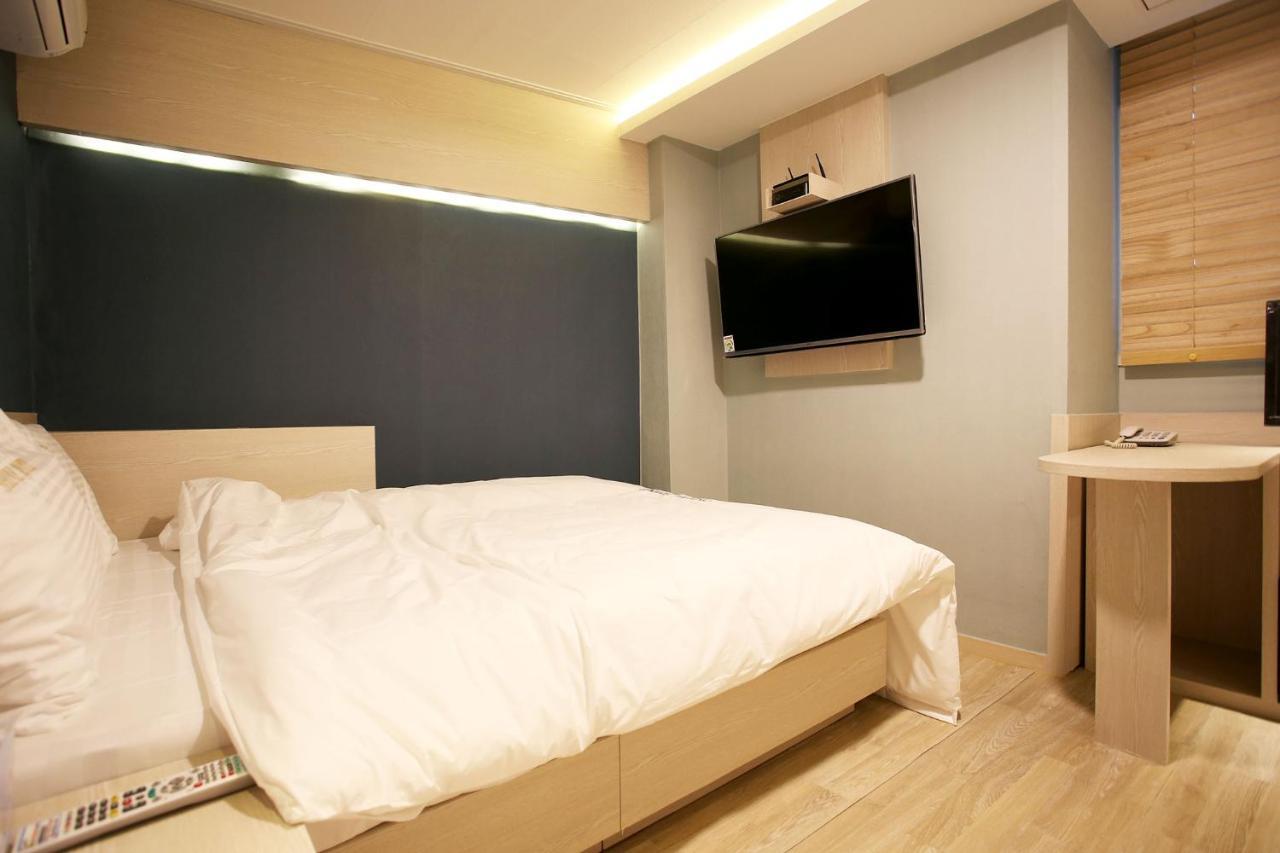Shine Hotel Seoul Bagian luar foto