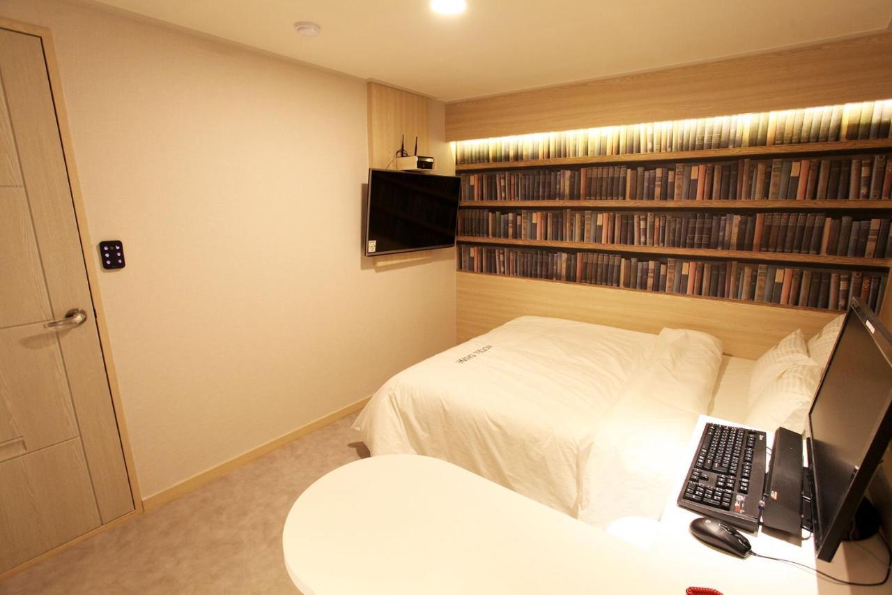 Shine Hotel Seoul Bagian luar foto