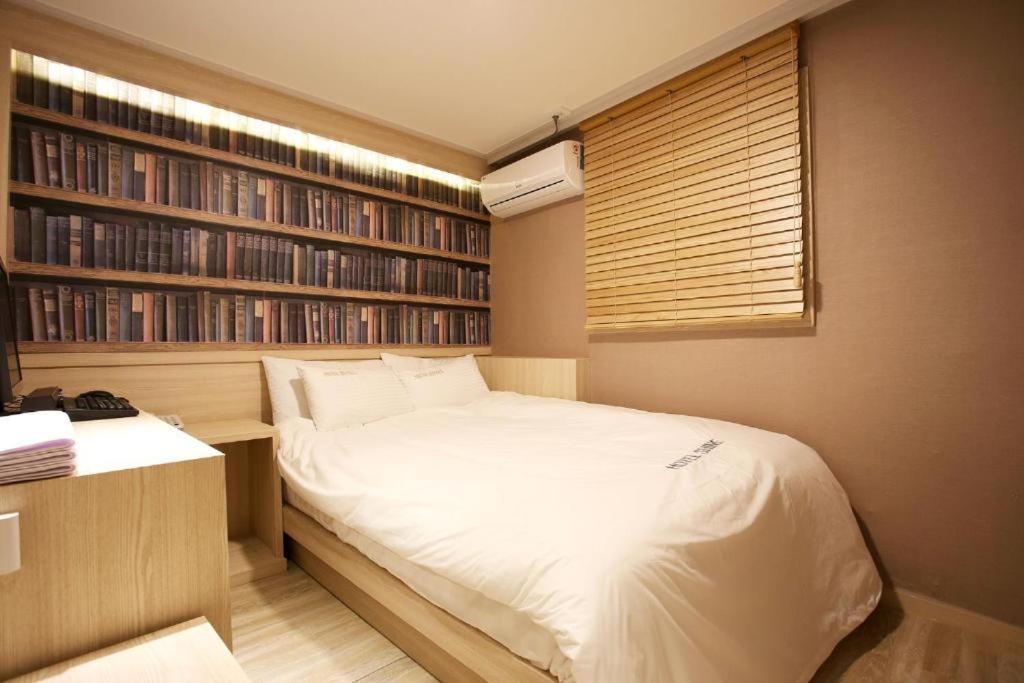 Shine Hotel Seoul Bagian luar foto