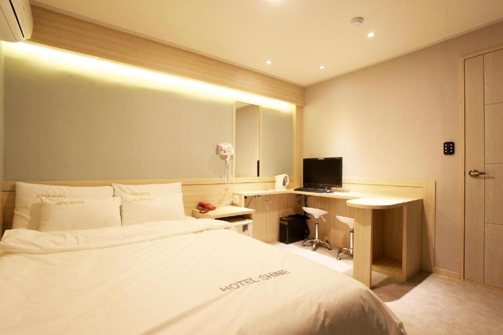 Shine Hotel Seoul Bagian luar foto