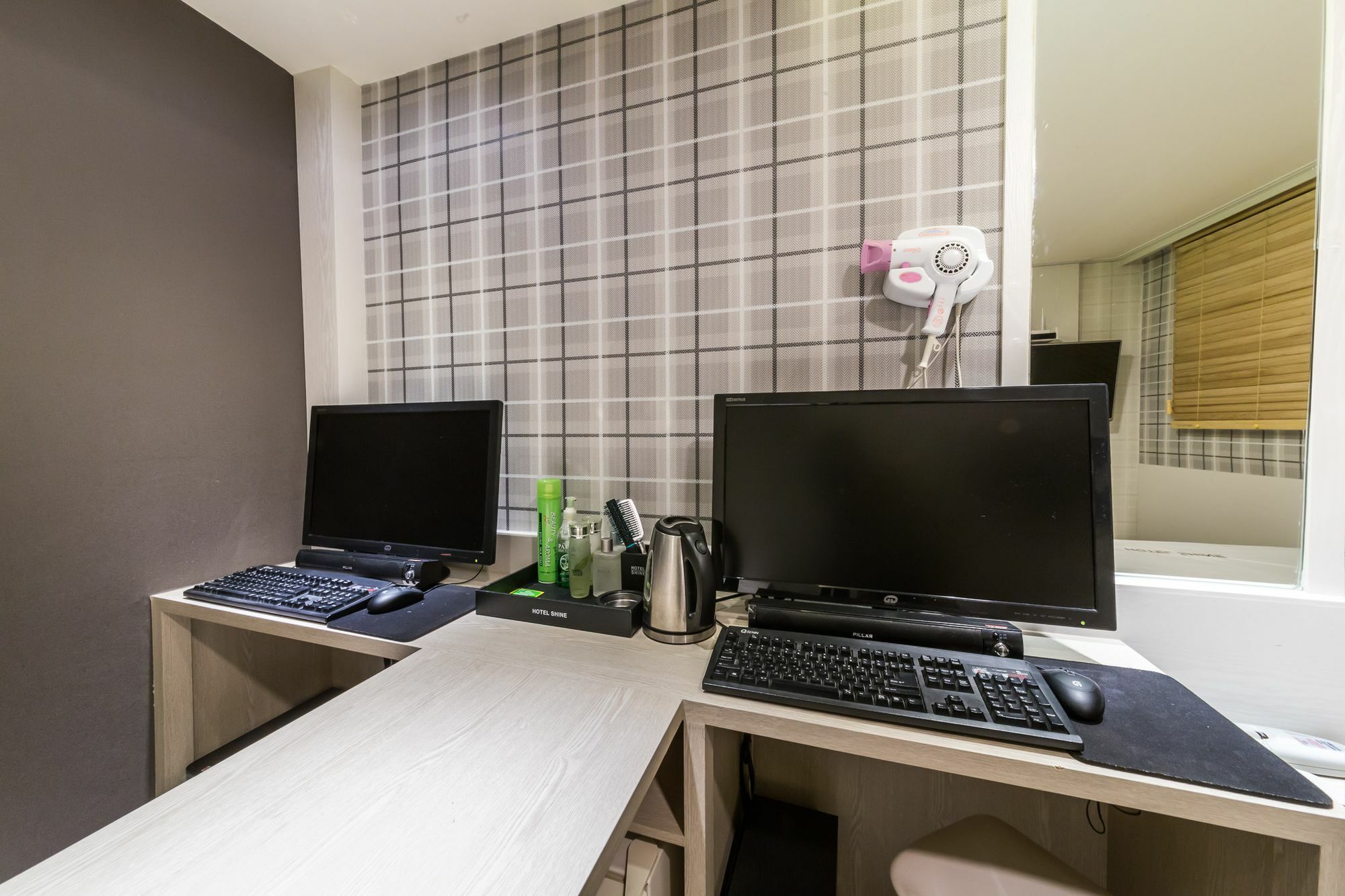 Shine Hotel Seoul Bagian luar foto